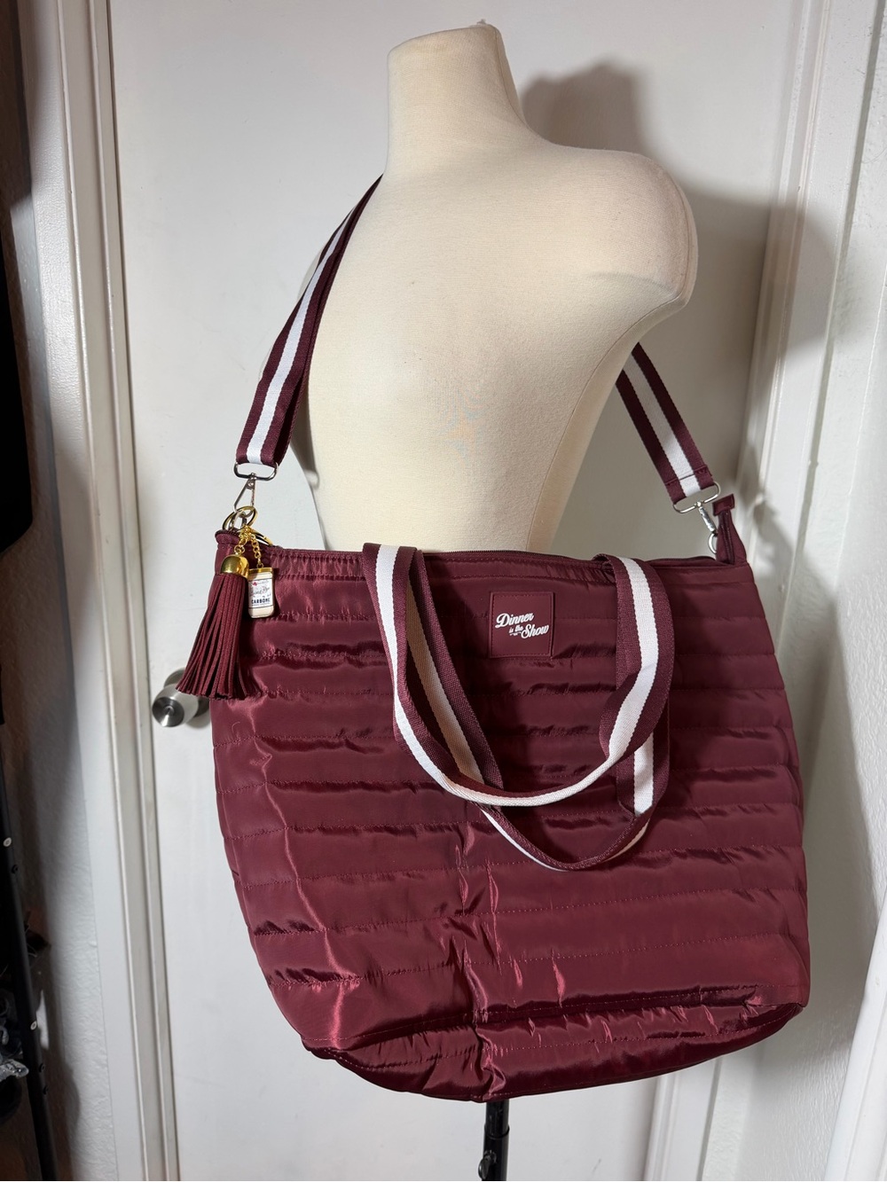 CARBONE LIMITED EDITION Quilted COOLER Tote Bag in Burgundy